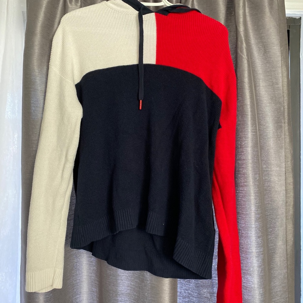 Long sleeve hooded sweater